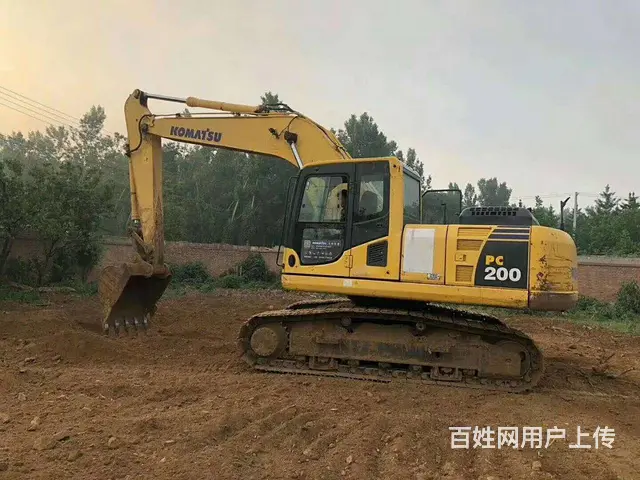 原版小松200-8 土方车 二手挖掘机的图片