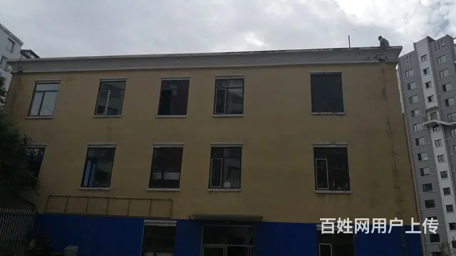 【搞定了！】新家园小区三层独楼带院出租出买的图片