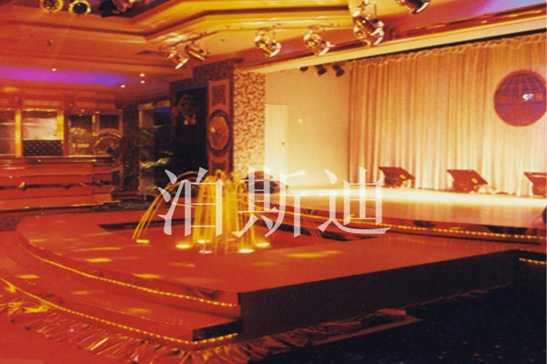 伸缩抬平舞台01