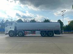 国六陕汽德龙前四后八25吨油罐车 挂靠上户一条龙