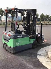 冷库用三支点小型电动叉车 二手丰田15吨电瓶叉车