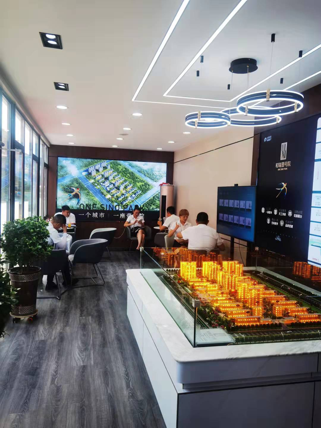 哈密_伊犁移动售楼处品牌_价格_批发_行情_地址_厂家_公司_货源_电话_企业_报价_联系方式_哪家好_定制_排名_多少钱-新疆众驰箱房