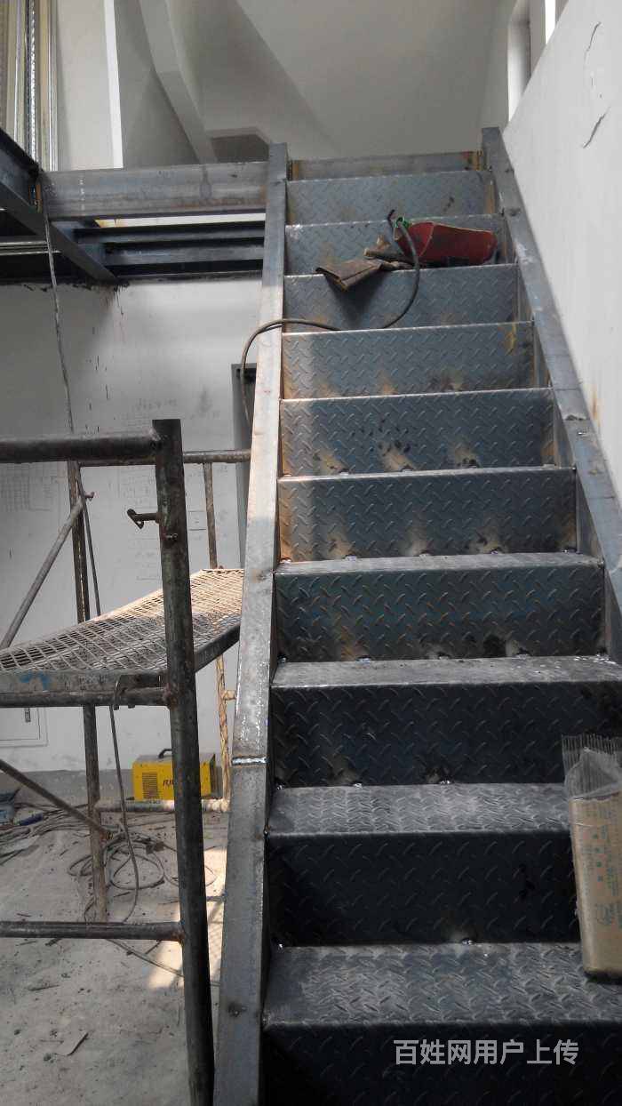 专业焊接加工楼梯 家用楼梯,消防楼梯制作