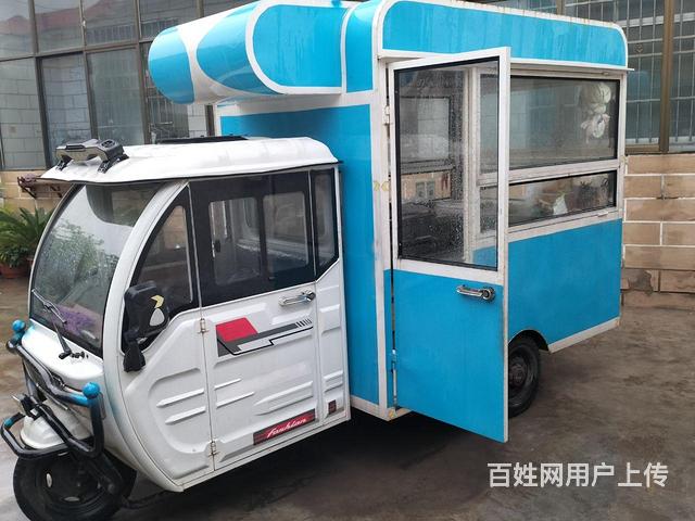 三轮小吃车的图片