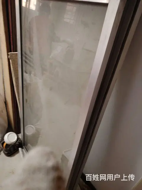 铝合金门窗的图片