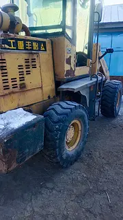 铲车
