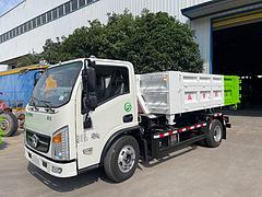 大运翼途国六7方蓝牌勾臂垃圾车 厂家包上绥化户