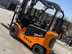 二手国产合力1.5吨自动挡升高三米电动叉车全国包邮