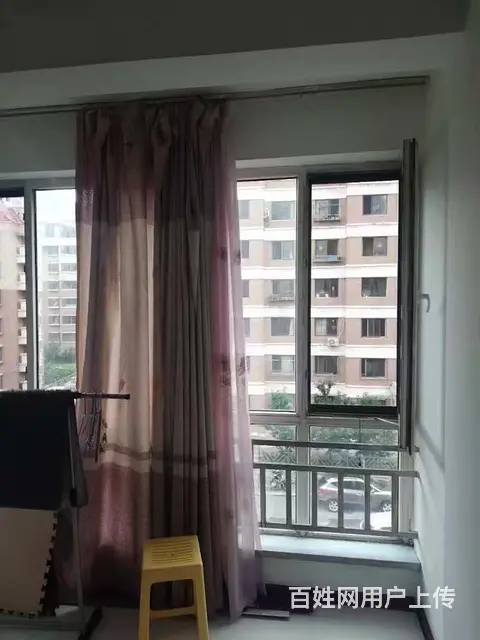 出租高峪百合二期，大单室，700元的图片