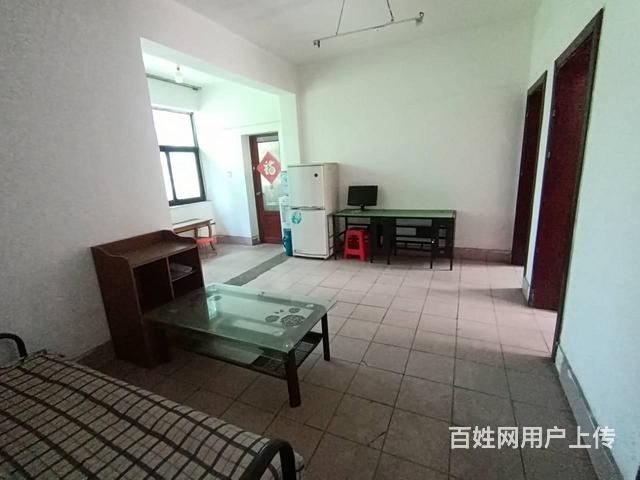 (个人)一职高家属楼 2室套房出租 拎包入住 居住便宜的图片