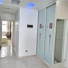 海纳丽景24楼57平2室1厅精装修，床，冰箱，洗衣机，热水器