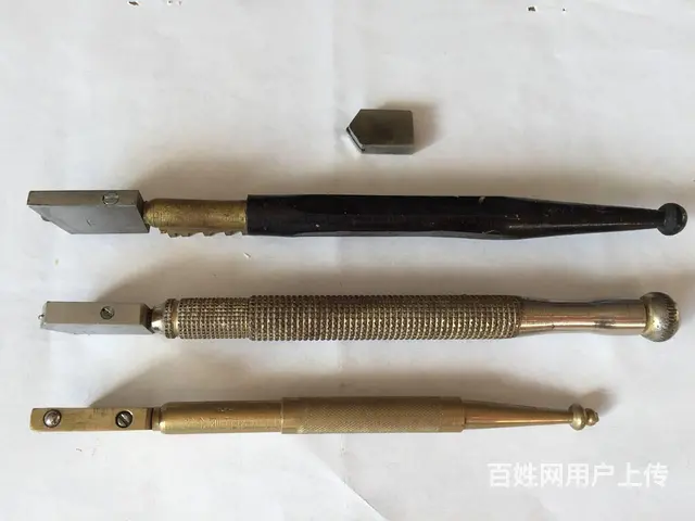 玻璃刀子的图片