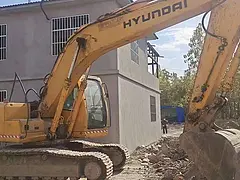 池州二手挖机 现代225－7 急卖