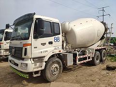 成都低价出售二手欧曼搅拌车，大14方， 17年国五