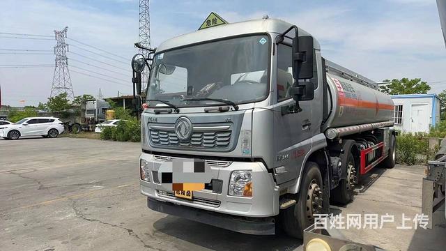 有一辆无锡户小三轴15吨油罐车价格实惠的图片