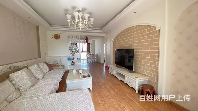 划得来！步行街电梯房8楼102平米精装修48.8万的图片