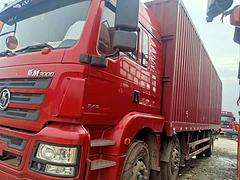 德龙17年国五前四后四箱式货车9.6米245马力