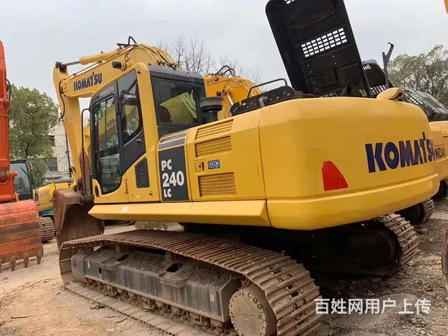 转让小松200-8、220-8、240-8新款挖机的图片