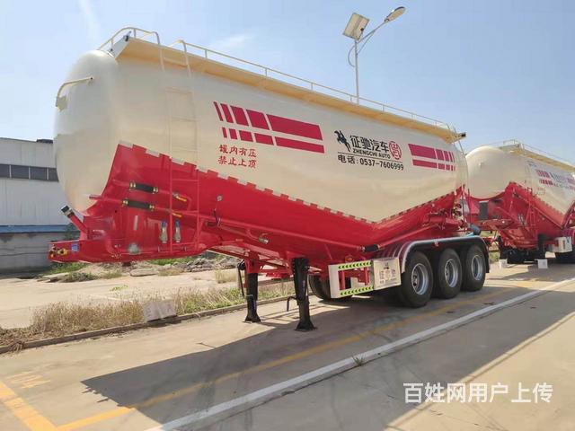 泥浆罐车 水泥罐车的图片
