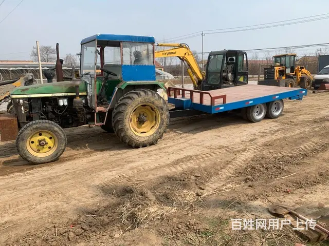 80挖机拖车的图片