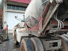 真正个人自用自上料搅拌车