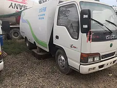 渭南低价转让12年五十铃北京天路吸尘车 准新车