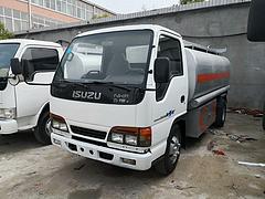 ​五十铃五吨加油车