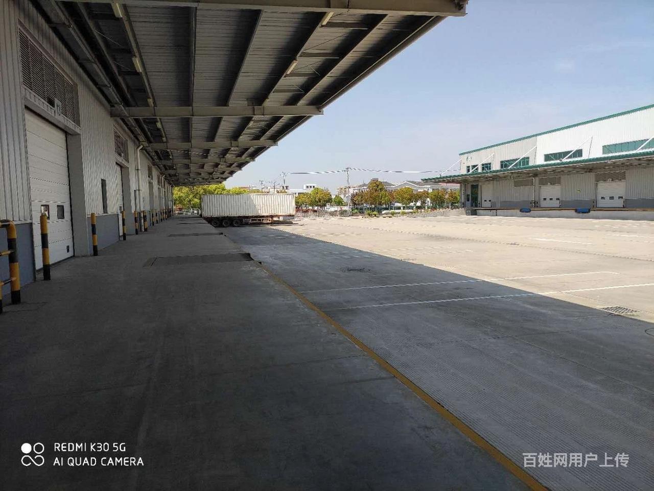 宝山新建10000平标准月台带卸货雨棚仓库 无公摊层高10米