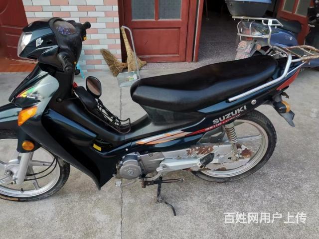 大量批发摩托的图片