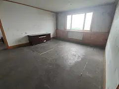 电厂东区，馨苑小区三室二厅简单装修，急售