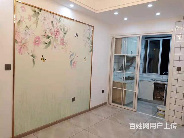 联盛十里老街对面 三室一厅 四十多万的图片