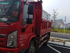 自卸车