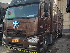 出售二手解放9.6米高栏载货车 350马力 国五