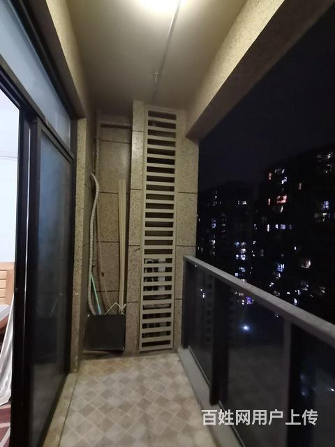 小区非常安静的图片