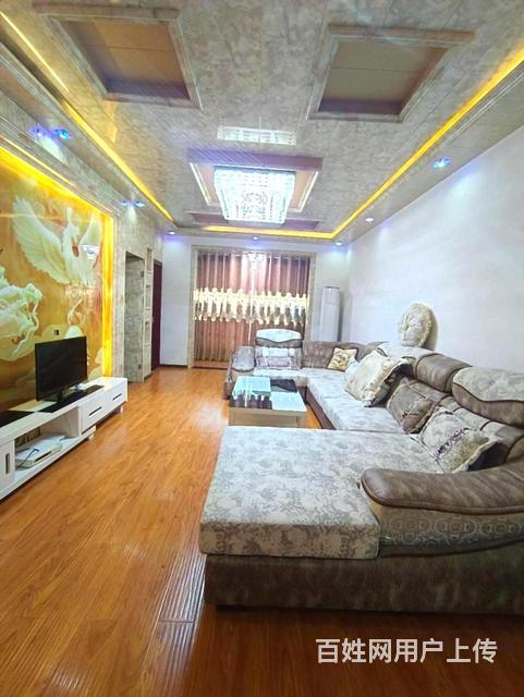 老一小旁边盘古中心精装三室两厅一卫齐全拎包入住随时看房的图片