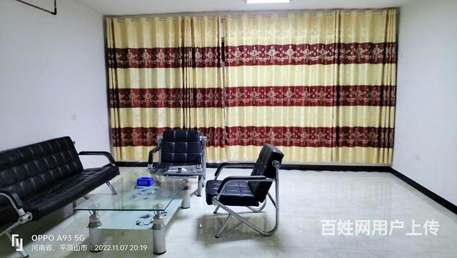 精装1室一厅一卫出租的图片
