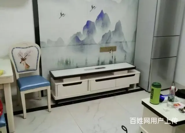 和平北路人民路分校附近精装修1室1厅家具家电齐全月租700的图片