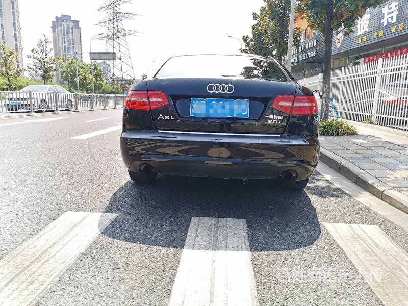 奥迪a6 2011款 a6l 2.0tfsi 无级 标准型