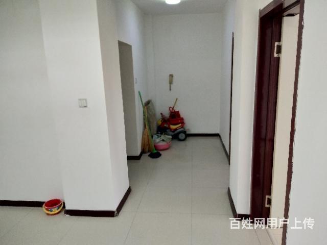 高湾转盘,低价出售房屋
