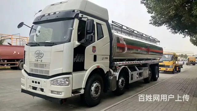 3-34吨油罐车/加油车/危化品运输车厂里直销的图片