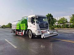 路面清洗车
