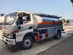 江淮8吨国六加油车 带加油机什么价格 厂家包上户吗