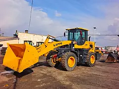 铲车23年鲁宇六缸大三零长臂自重九吨