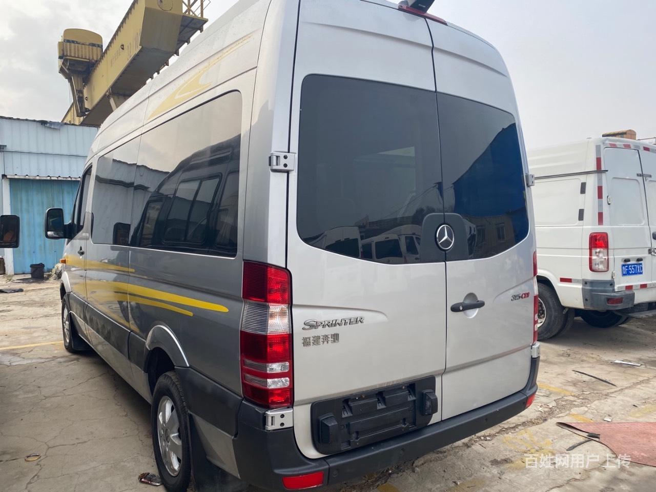 9座二台奔驰凌特小型客车