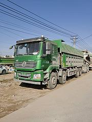 急转19年二手德龙自卸车 7.6米大箱 国五排放
