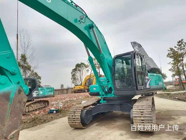 精品低价出售神钢350超8二手挖掘机 全国包送到的图片