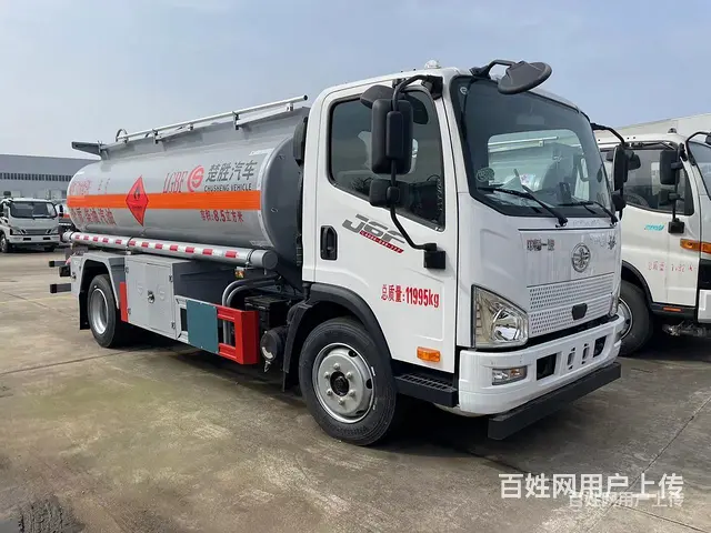 伊春国六解放新车7吨油罐车拉油车全部办齐多少钱 - 图片 2