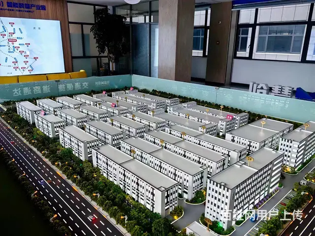 独栋三层厂房出售，单价3200一平，价格可谈，路宽12米 - 图片 1