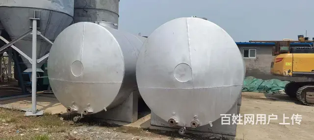 沈阳出售油罐水罐火车罐水泥罐白钢罐运输罐立罐搅拌罐 - 图片 1