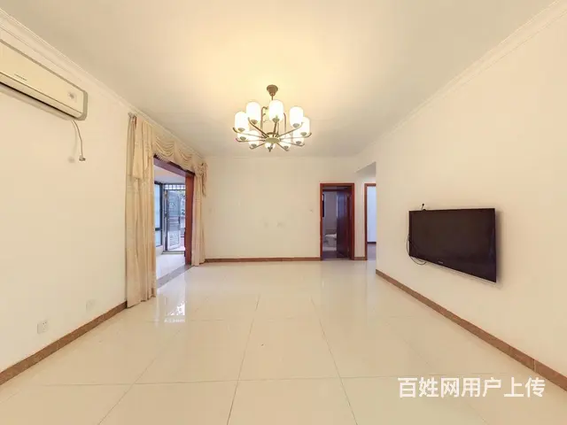 新香洲梅华，鸿泰八零电梯3房带平台200平，急售 - 图片 1